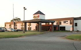 Super 8 By Wyndham Wichita South